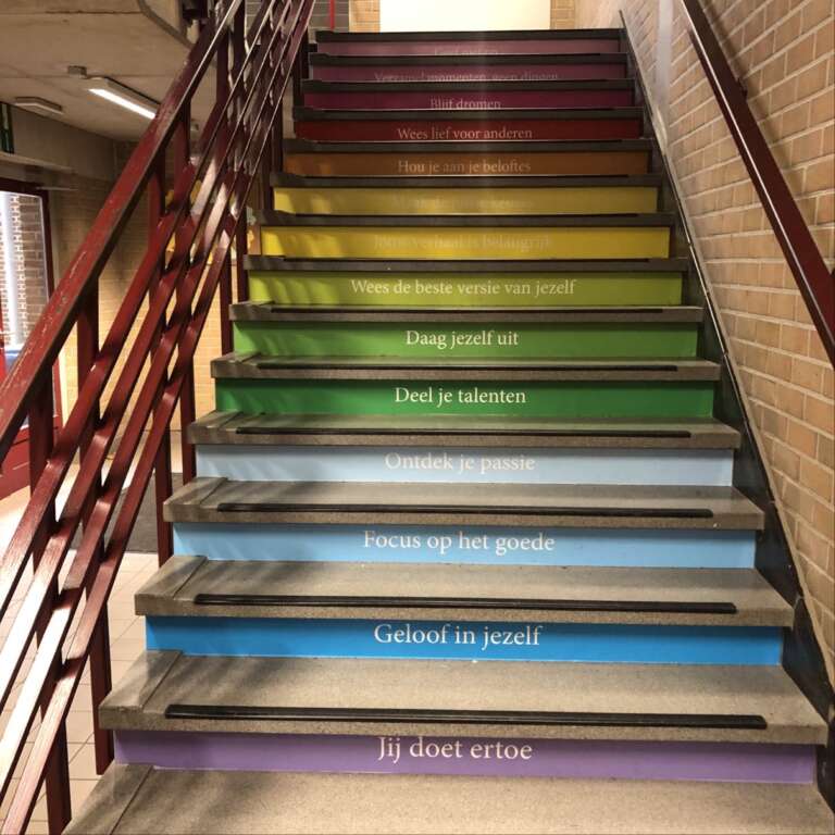 Kleurige trappen